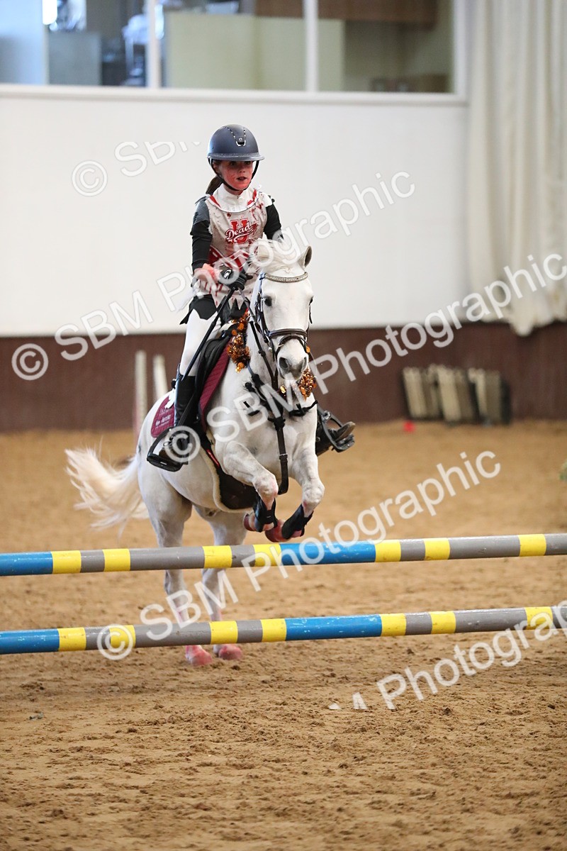 SBM_001374 - Class 3 - Horse & Hound