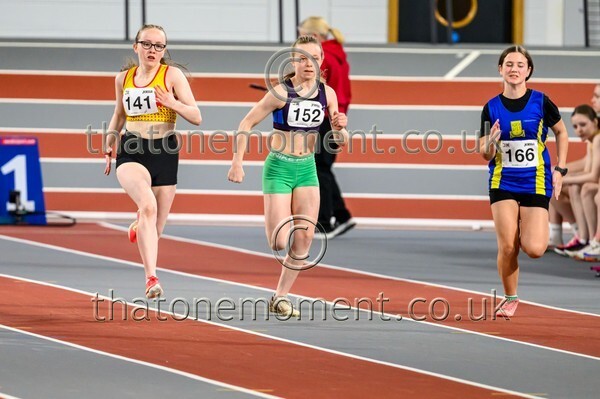 AgeInd25SAT-921590 - Track Female Set One