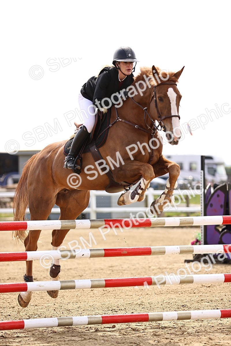 SBM_002266 - Class 11 - Senior newcomers - 1.10m