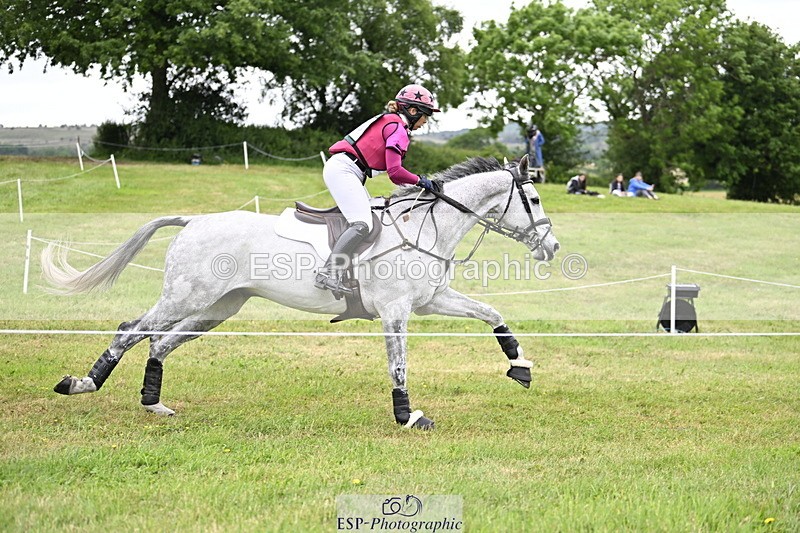 250524A-122255-09706 - B-320-Emma.Hyslop-Webb-CHICAGO.CHARLIE