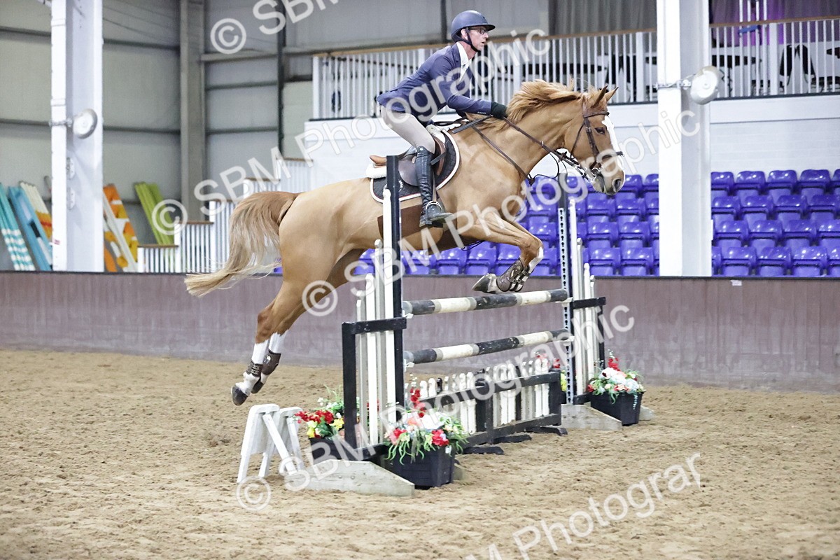 SBM_001203 - Class 4 - Senior Newcomers/ 1.10m Open