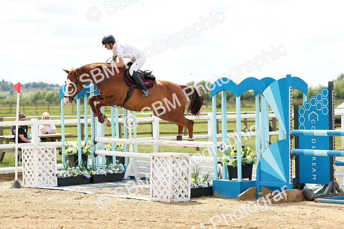 SBM_005925 - Class 19 - Senior Newcomers - 1.10m