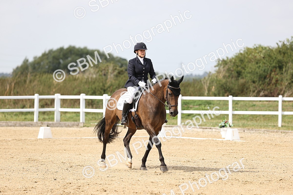 SBM_017493 - Class 14 - Novice 23 - 13.52-14.55