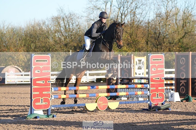 251108-084536-01826 - Cls 9 British Novice and 90cm Open