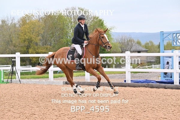 BPP_4595 - CLASS 20 SUN British Novice/90cms Open