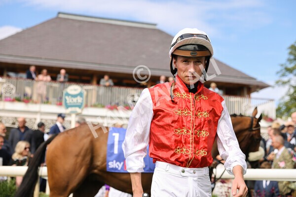 yr17082022r1-013 - Race 1 1.50pm Sky Bet & Symphony Group Stakes