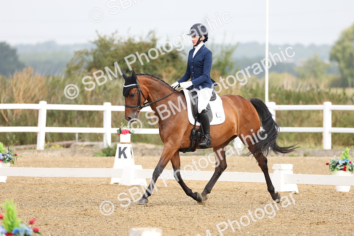 SBM_005471 - Class 6 - Novice 6 - 9.30-10.12