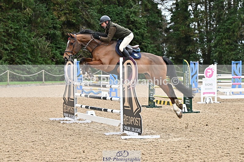 250201A-142452-00942 - Cls 04 Local Horse 120cm