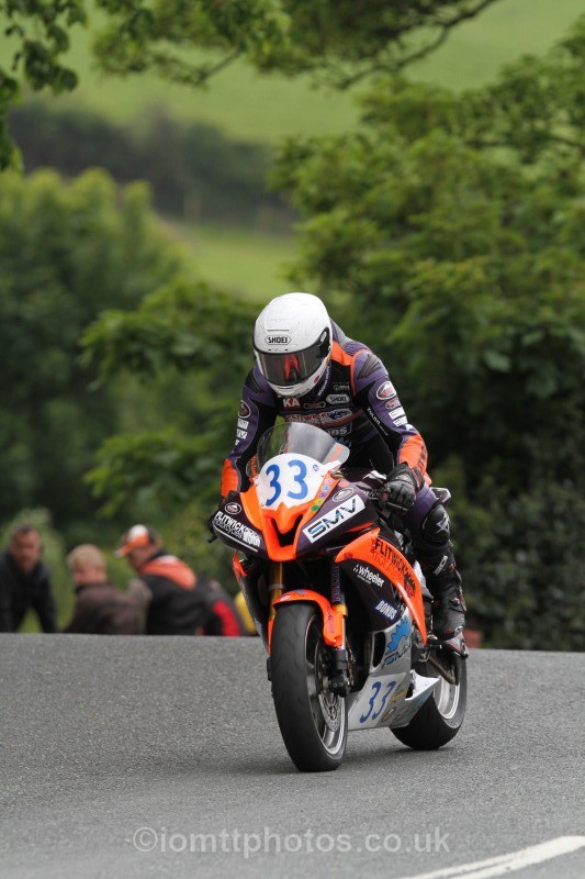 Oliver Linsdell Flitwick Yamaha / SMV / Steve Bond - Monster Energy Supersport Race 2