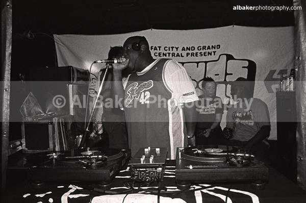 45 shortee-blitz - Friends-&-Family @ the-roadhouse 04.09.02