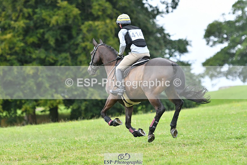 240804-113111-11801 - 414-Alex_Jupp-CARRY_ON_REGARDLESS