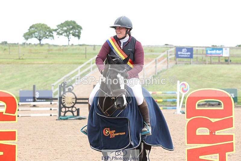 250525-154338-08971 - Cls 31 Snr 90cm Derby