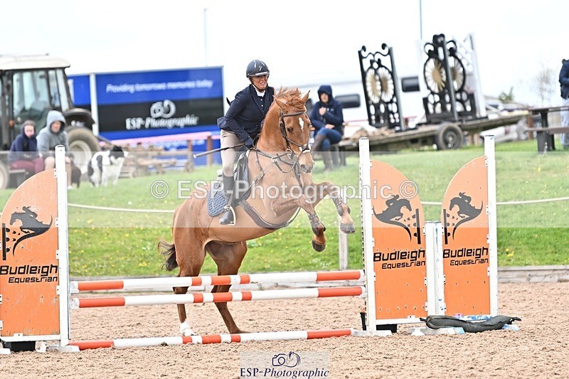 250414-101504-00036 - 70cm Round 1