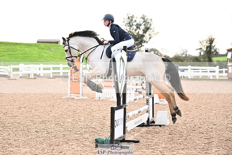 241117X-092402-03235 - Cls 05s A&B Pony Brit Nov & 80 Open