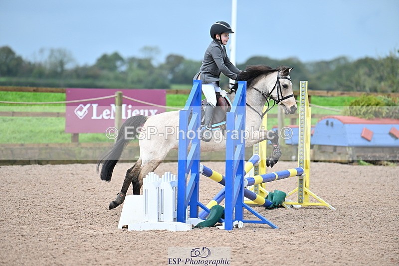 231029A-093315-02426 - 60cm Club and Schools