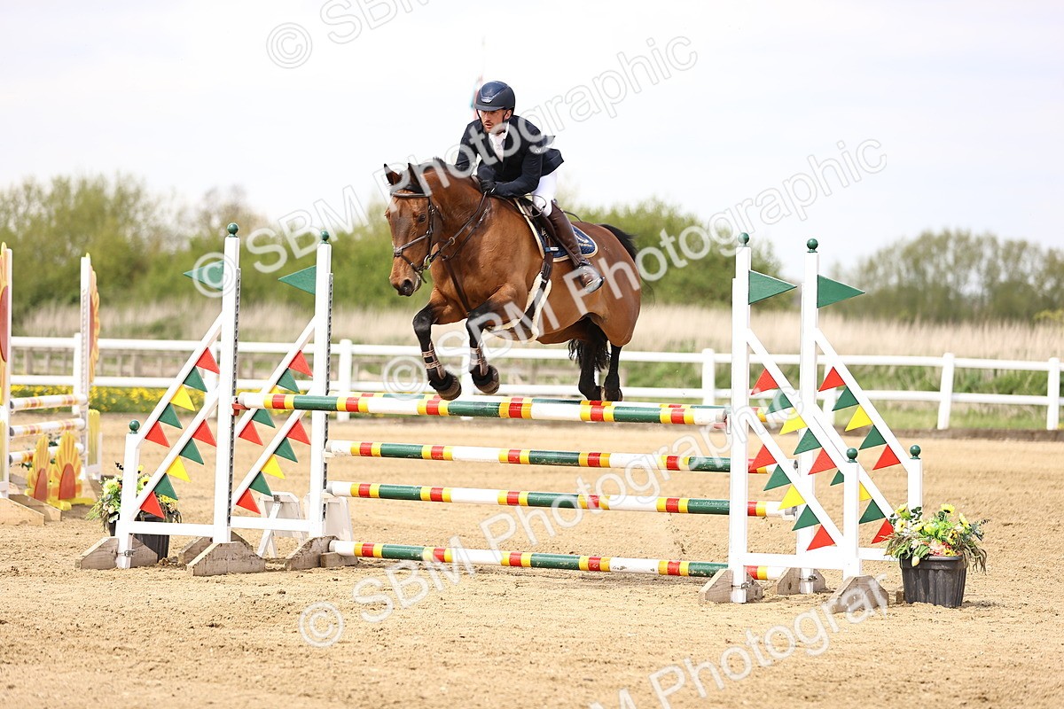 SBM_002289 - Class 11 - Senior newcomers - 1.10m