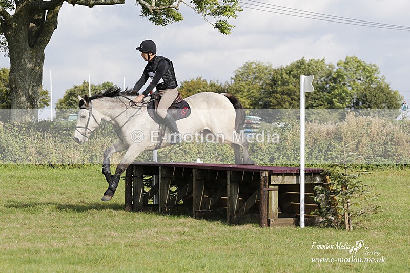  WWHT 171021 3072 - Intermediate (0.90m)  17/10/21