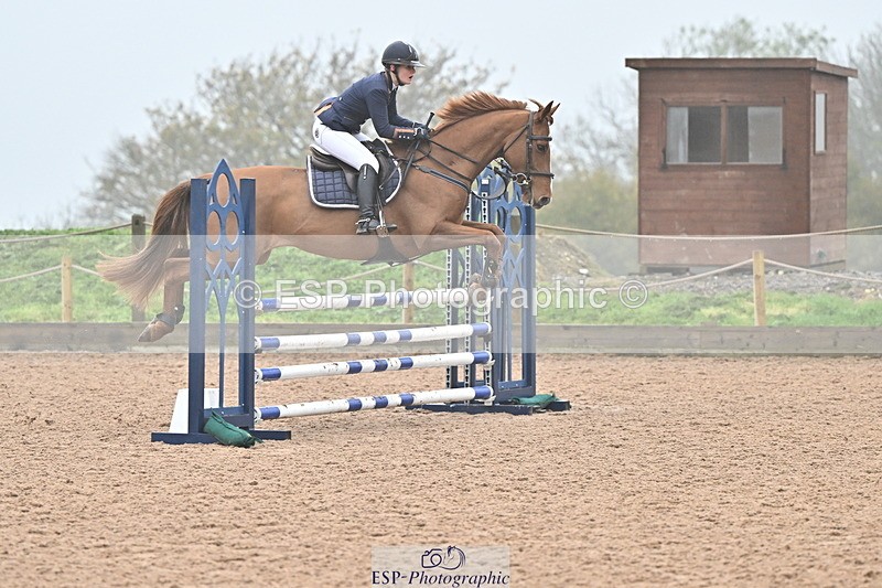 241103A-111244-06937 - SUN Cls 18 British Novice and 90cm Open