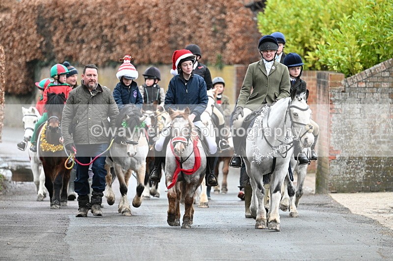 WJ7_1100 - Pub Corner