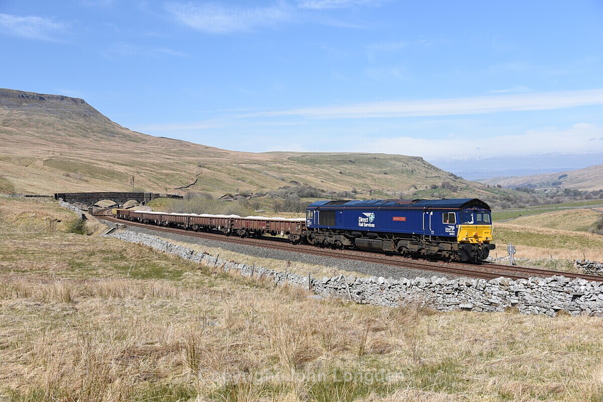 JL - 16.4.20 66301 6K05 Carlisle - Crewe, Ais Gill - Ais Gill (road bridge southbound)