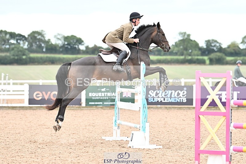 250820B-135608-00833 - Cls 6 Foxhunter and 1.20m Open