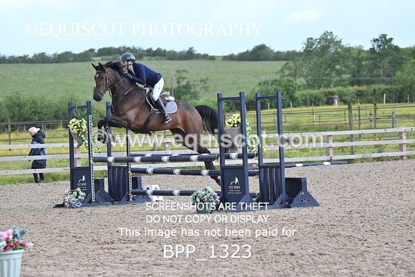 BPP_1323 - CLASS 10 SAT Senior BritiNovice/ 90cm Open