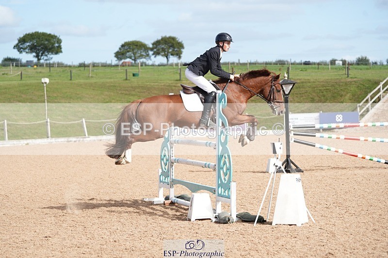 260926-140344-00419 - Cls 8&9 Pony Newc & Foxhunter