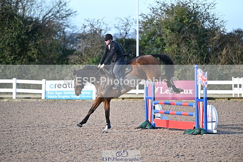 241113A-092345-00003 - Cls 01A&B Brit Nov & 90cm Open