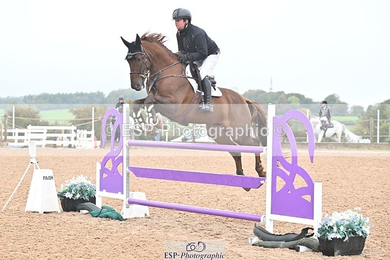 251003-130528-01020 - Cls 3 Foxhunter and 1.20m