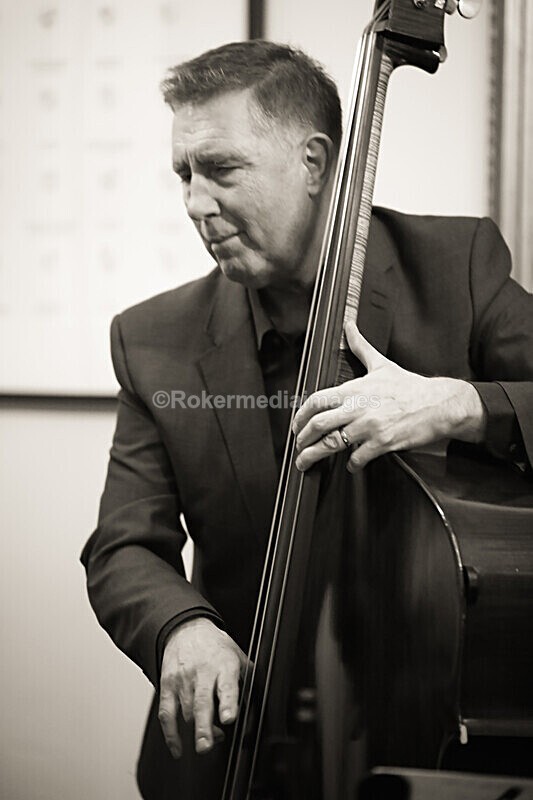 NKC-34 - Denny Illet and chums plays tribute to Nat King Cole