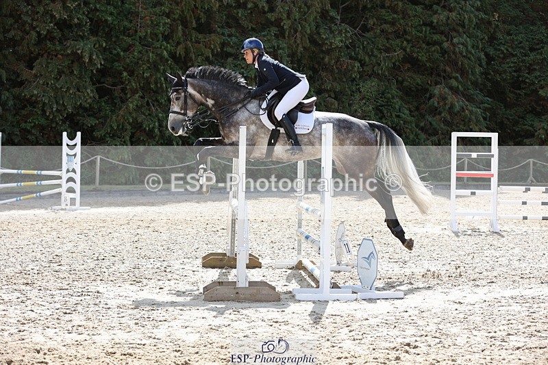 250829A-112218-01350 - Cls 7 British Novice and 90cm