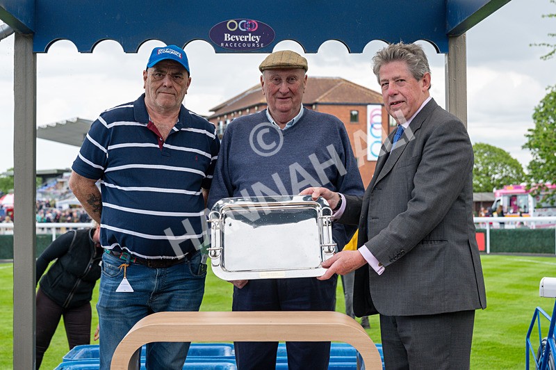 280525-Race 5-Hostelry-7237 - Race 5