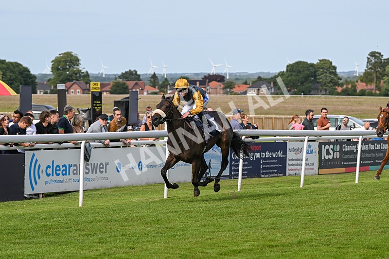 050724-Race 1-Beauty Queen-1410 - Race 1