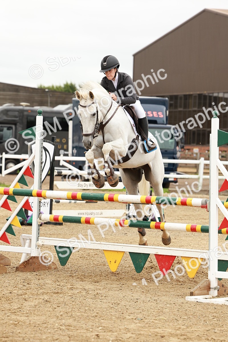 1I0A7713 - Class 4 - Senior Newcomers 1.10m