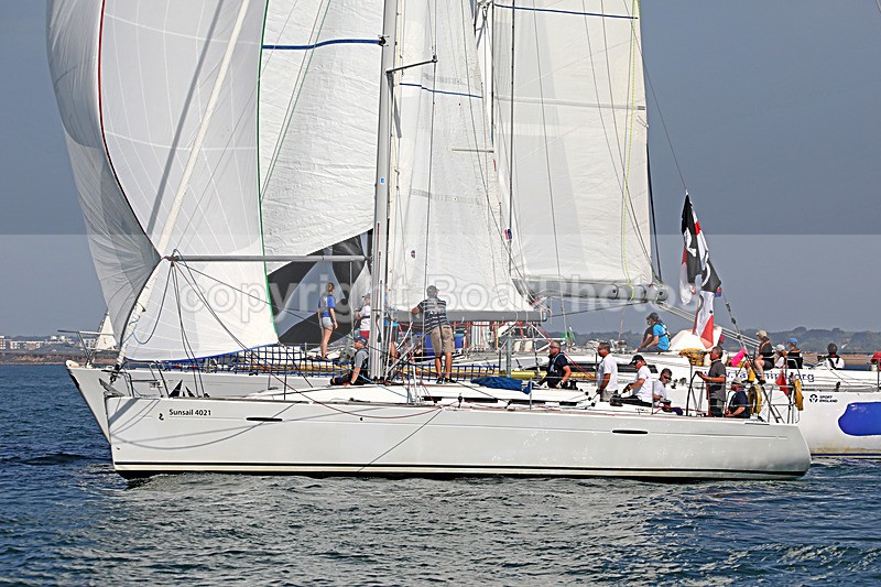 190629 SUNSAIL 4021 D43A1226 - ROUND THE ISLAND RACE 2019