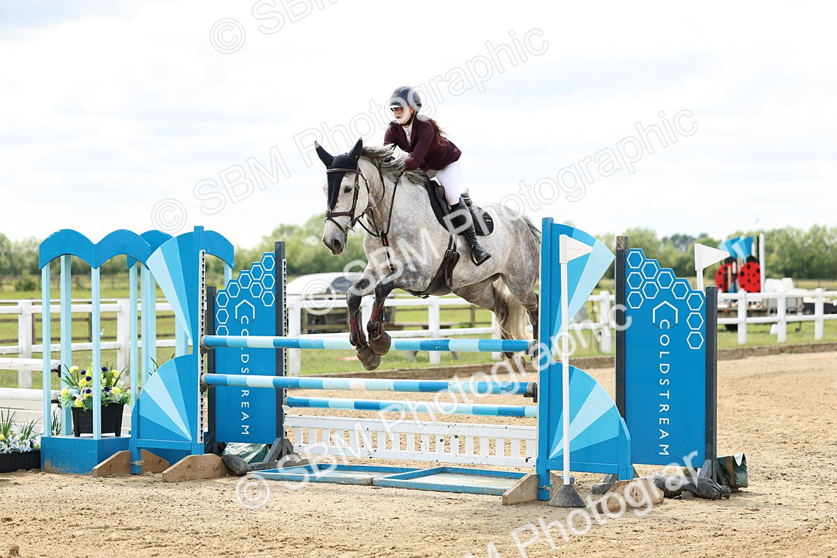 SBM_006008 - Class 19 - Senior Newcomers - 1.10m