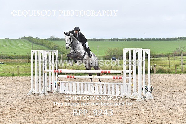 BPP_9243 - CLASS 30 SUN Senior Newcomers/ 1.10m Open