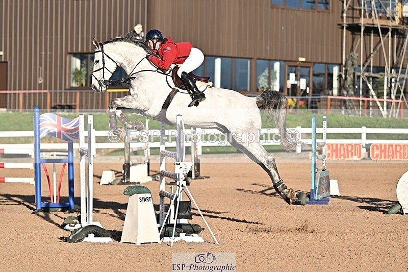 251119-143828-00567 - Cls 5 Foxhunter and 1.20m Open