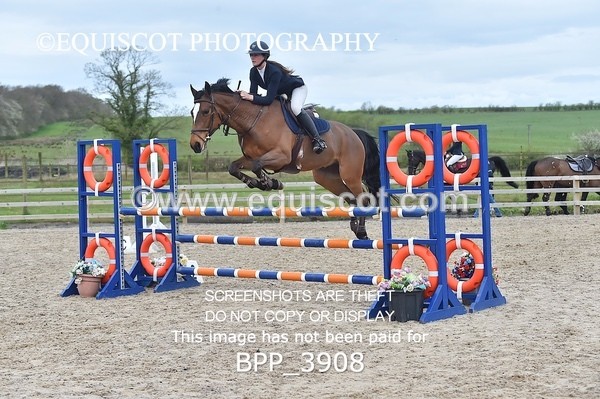 BPP_3908 - CLASS 4 Senior Newcomers/ 1.10m Open