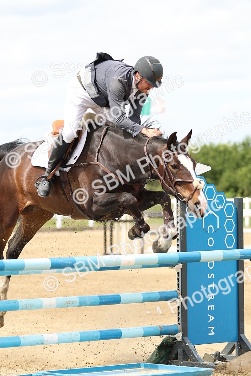 SBM_001107 - Class 4 - Senior Newcomers - 1.10m