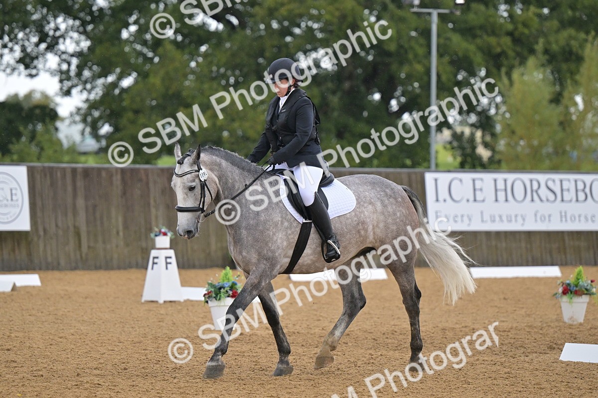 SBM_00565 - D2 - Small Tour Championship Intro 2