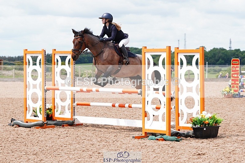 250608-130618-02816 - Cls 9 Pony Newcomers and 1m