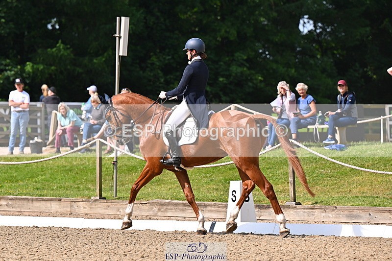 250523A-101824-05909 - C-261-Danielle.Dunn-ICI.DOR.DE.DONNA.CADANZA.Z