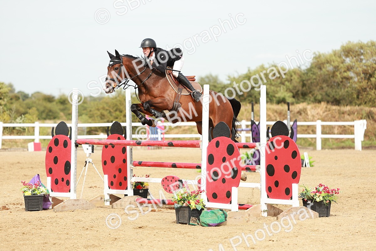 SBM_008269 - Class 4 - Senior Foxhunter - 1.20m Open