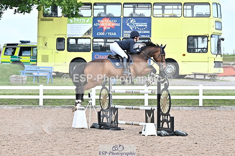 240605A-154401-00949 - Cls 5 Foxhunter and 1.20m Open