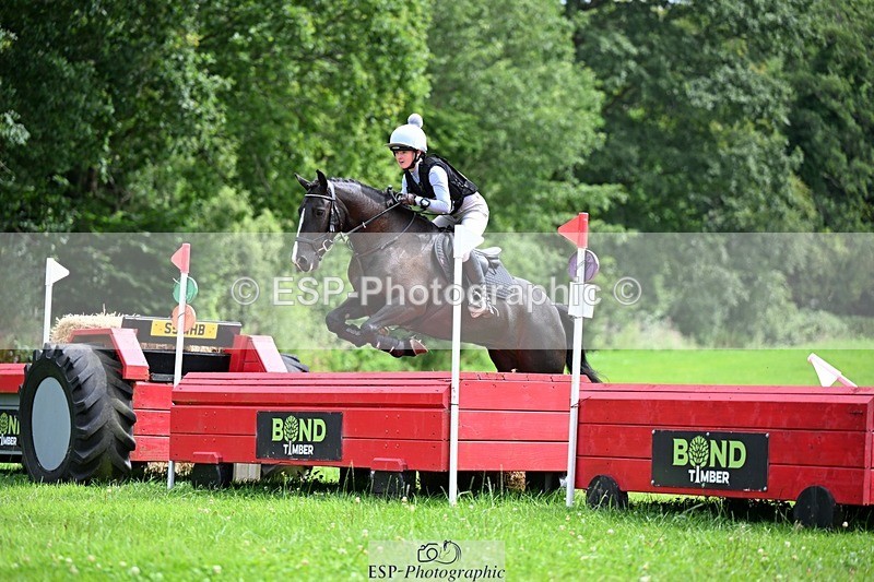 240803-133451-06637 - 153-Eleanor_Blewitt-CARRY_ON_PRINCESS