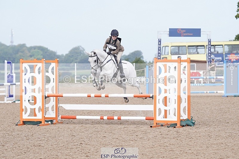 240831A-094442-00020 - 101-Issy.Perry-DATE.NIGHT