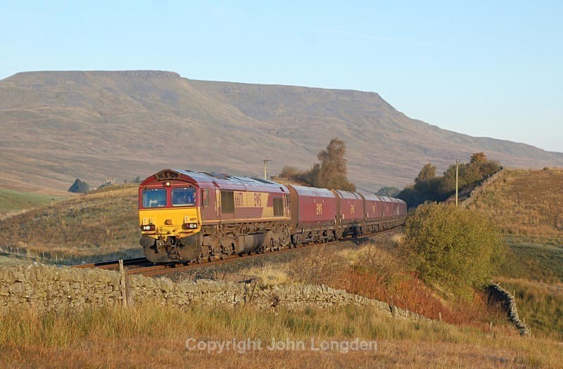 10.10.12 - 66171 6E77 Hunterston - West Burton, White Birch Cottage - White Birch Cottage