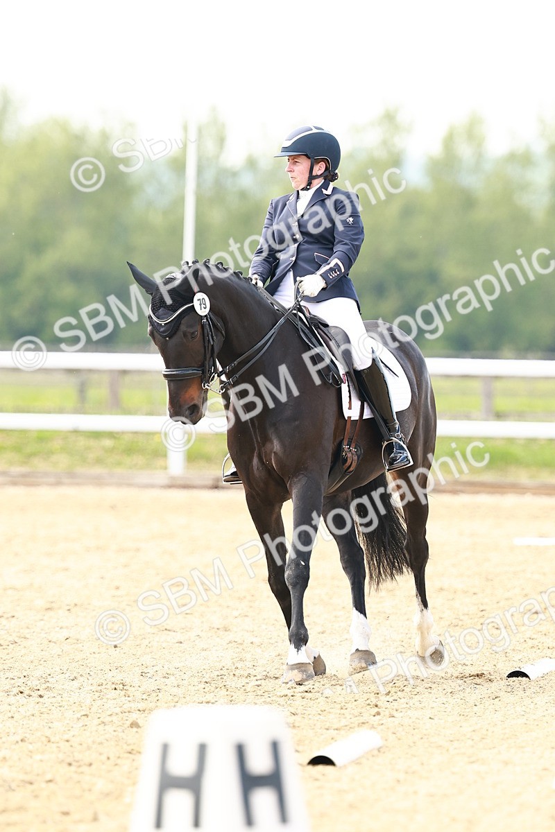 0B8A7210 - Class 12 - Medium 4