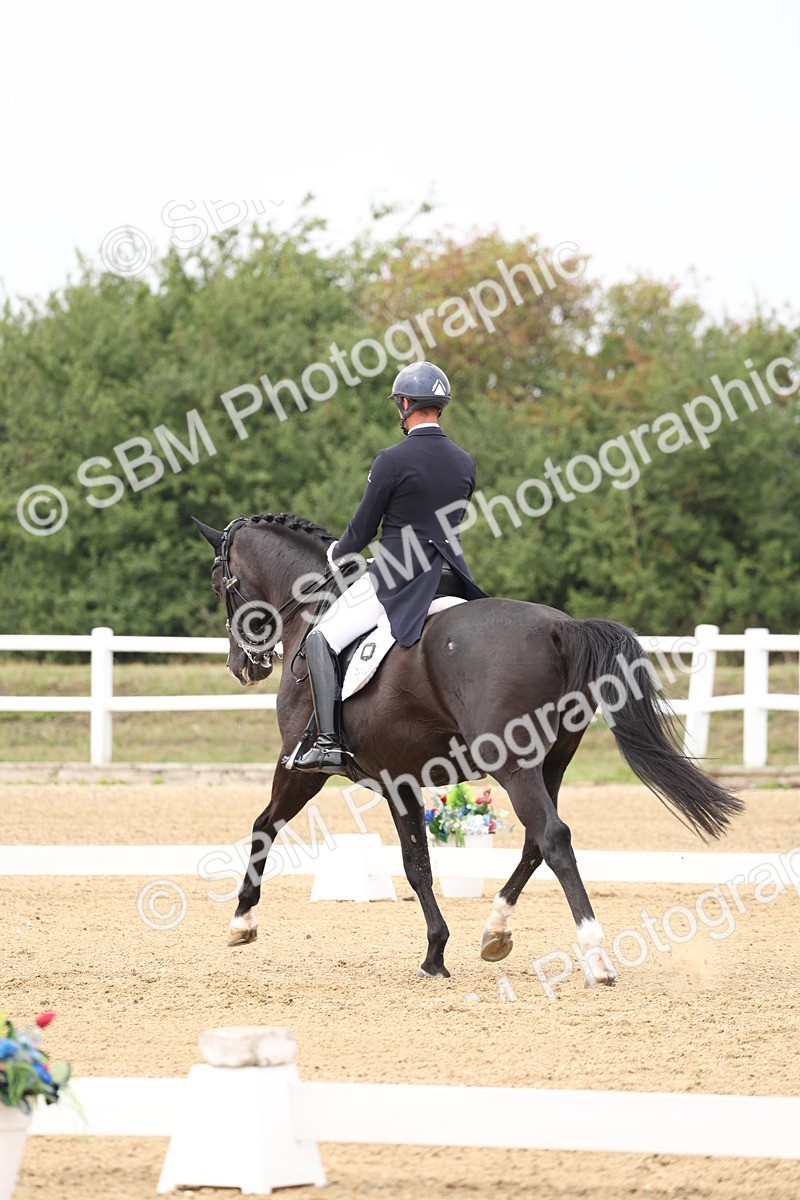 SBM_007641 - Class 9 - FEI INT I - 14.57-15.45